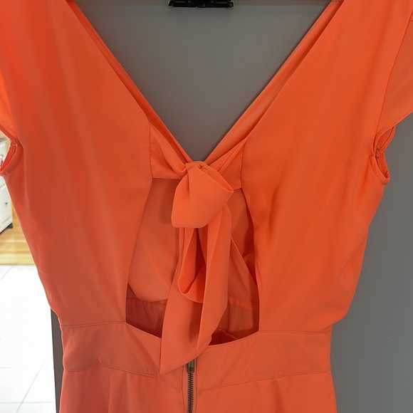 Neon romper with open back - Picture 2 of 2